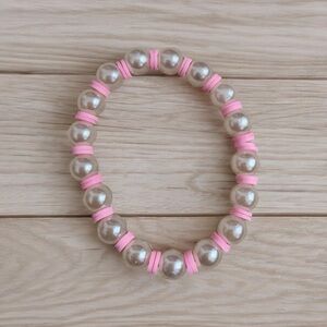 Handmade pink claybead bracelet with pearls